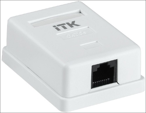 Настенная розетка RJ45 CS2-1C06F-12